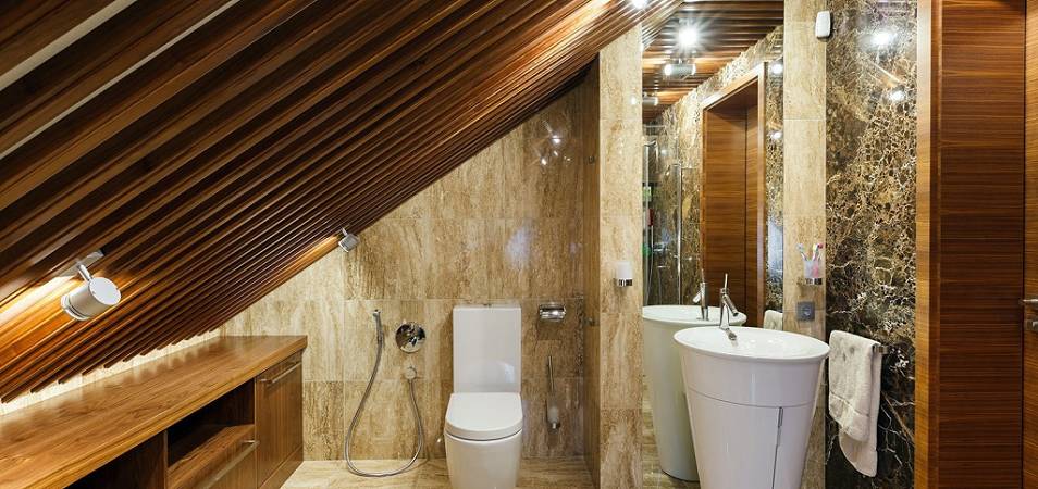 Ванная комната с плиткой под дерево: 30+ фото и идей дизайна