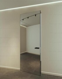 Дверь межкомнатная Invisible-800 Зеркальные Серебро, скрытая/глухая, кромка матовая черная, каркасно-щитовая
