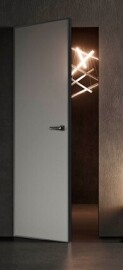 Дверь межкомнатная Invisible-700 Зеркальные Грунт, глухая/скрытая, кромка матовая черная, каркасно-щитовая