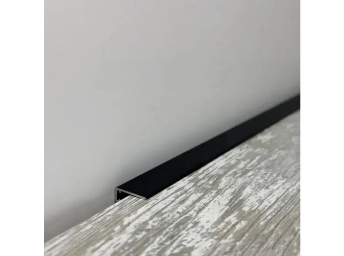 Плинтус Черный