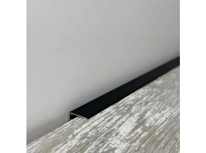 Плинтус approf алюминий черный 65x16.2
