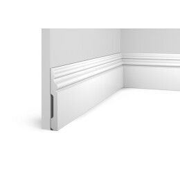 Плинтус Белый