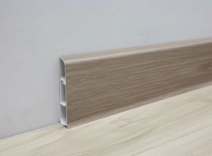Плинтус cezar ПВХ 158 75x22x22