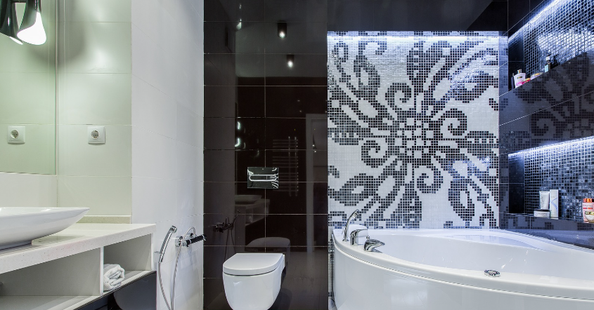 Рисунок из плитки-мозаики в ванной
