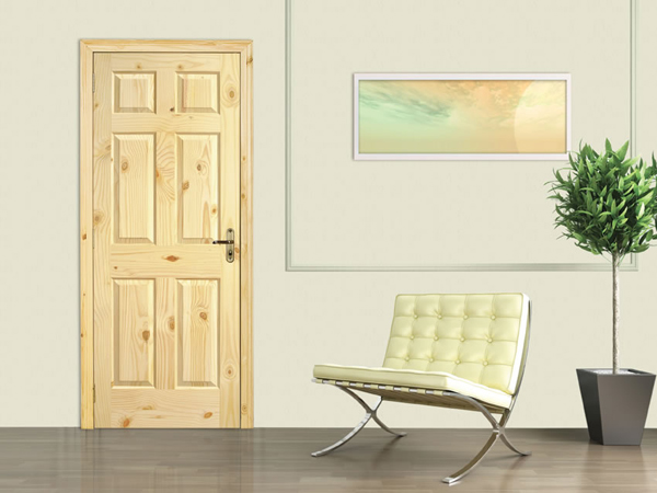Неокрашенные двери из массива способны сделать интерьер минимализма более уютным и тёплым