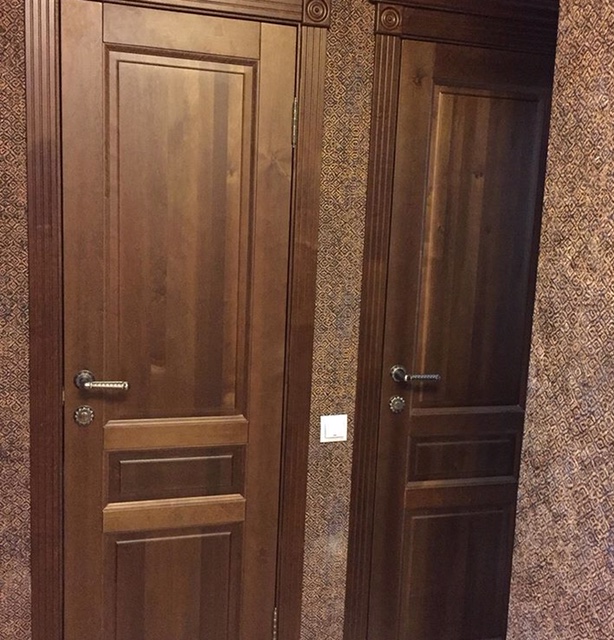 Комплект дверей в раздельный санузел «античный орех»