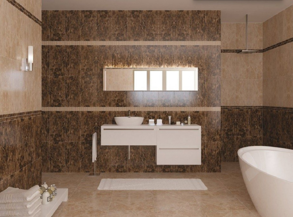 Ванная комната с керамической плиткой