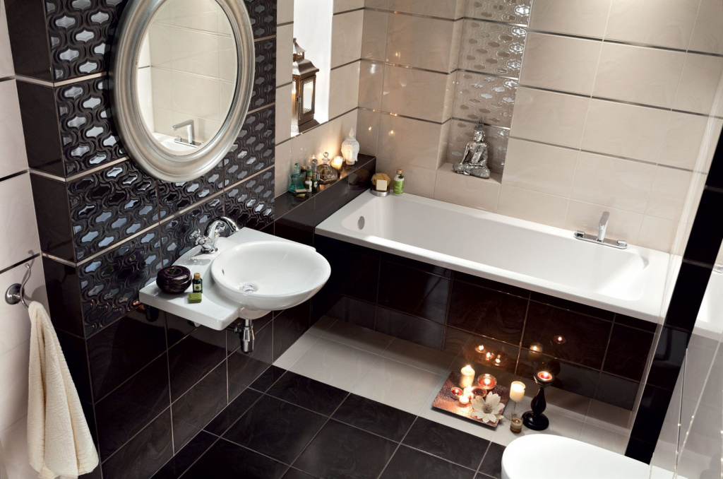 Черно-бежевый дизайн ванной с плиткой в восточном стиле