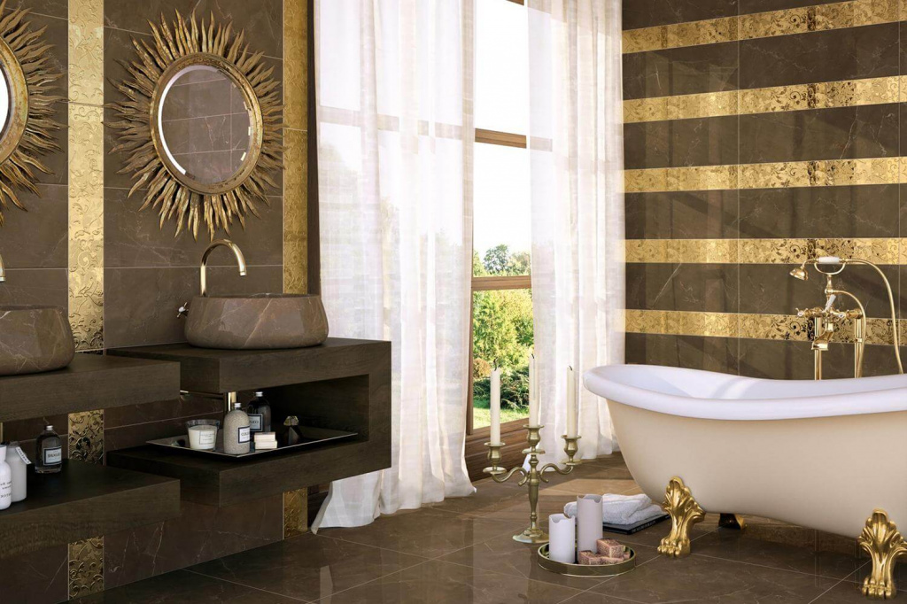 Коричневая плитка с золотым декором в ванной