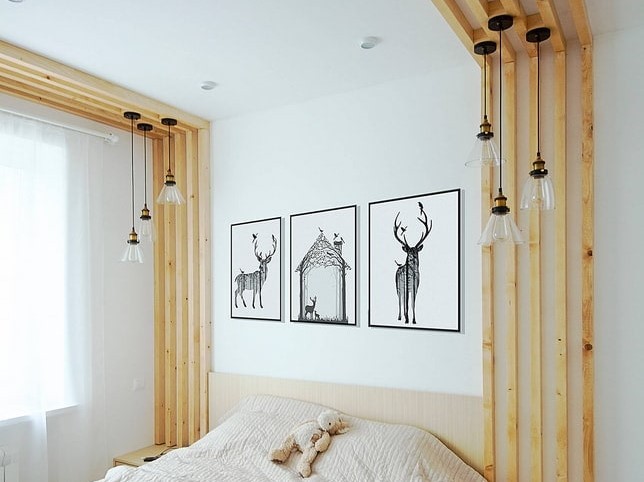 Спальня в эко-стиле с декоративными рейками