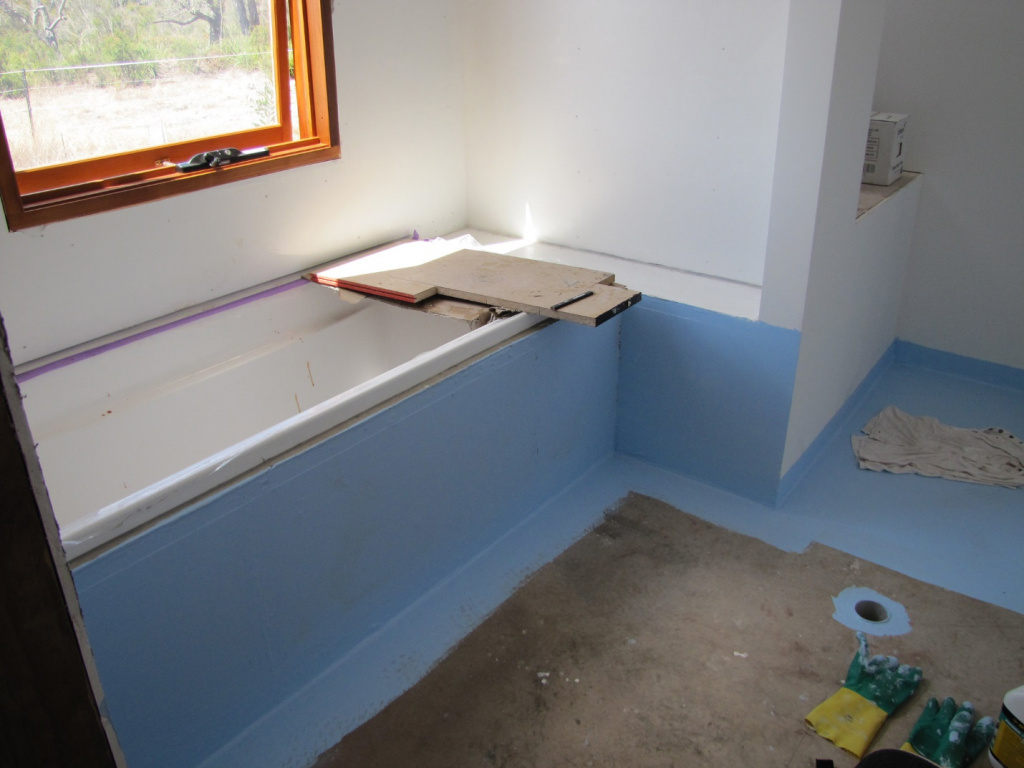 Гидроизоляция ванной комнаты под плитку | Как правильно сделать гидроизоляцию пола в ванной?