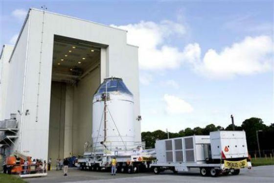 Провоз космического аппарата через самые высокие в мире двери