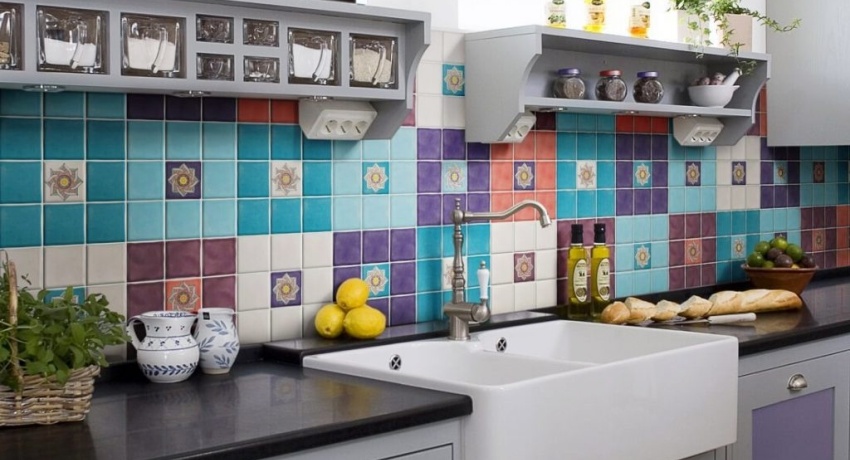Как покрасить плитку на кухне