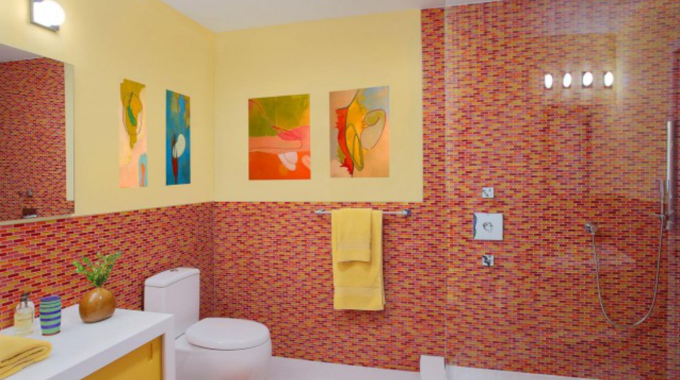 Мозаика в раскладке плитки в ванной комнате