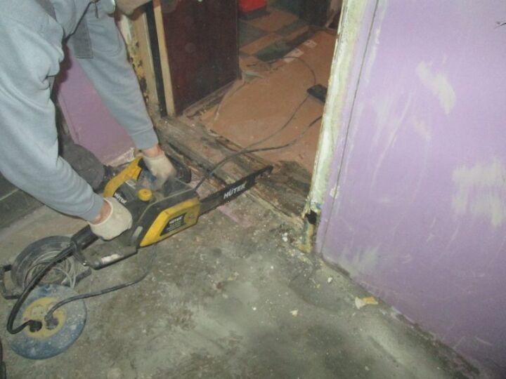 Установка дверей в ванную и туалет своими руками: пошаговая инструкция ...