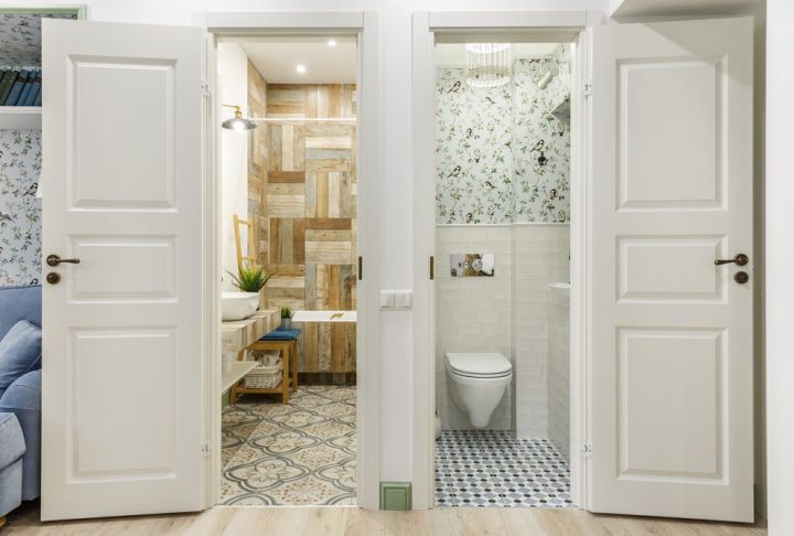 Межкомнатные двери в ванную и туалет: 10 советов по выбору
