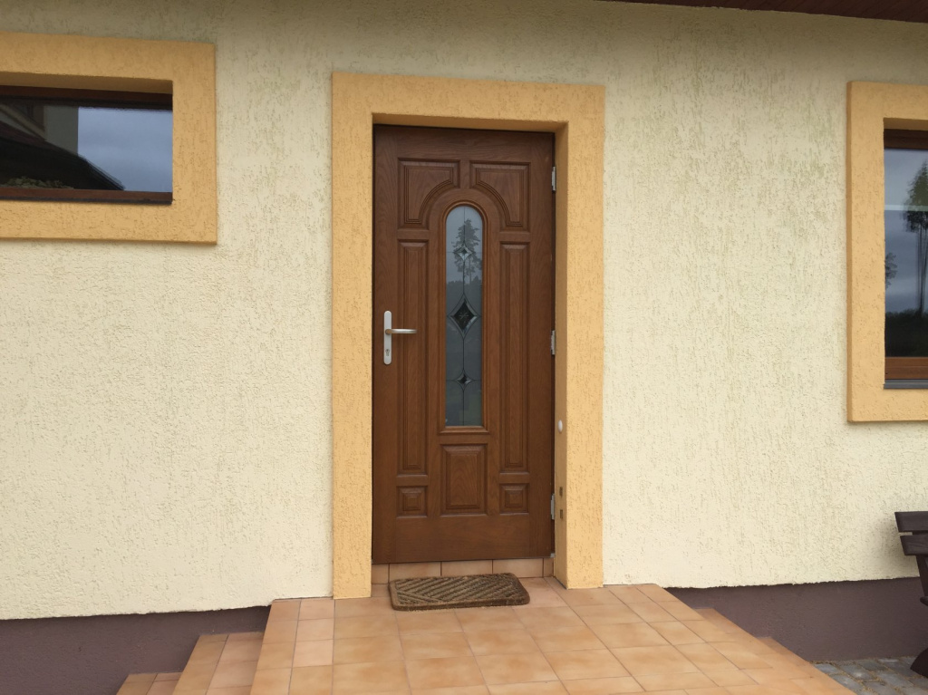 Входная дверь из композитного материала