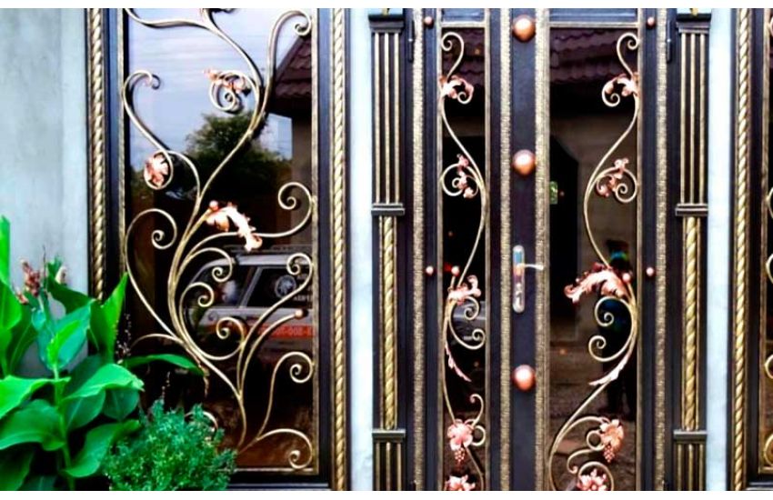 Входные металлические двери с ковкой - купить в Москве стальные и железные по цене от 35 руб.