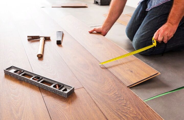 Как положить плитку на деревянный пол? — Статьи от интернет-магазина «Строительный Двор»