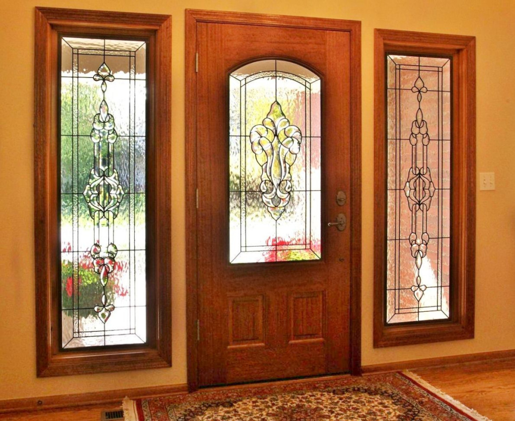 Входные двери с окном утепляют теплоизоляционными материалами