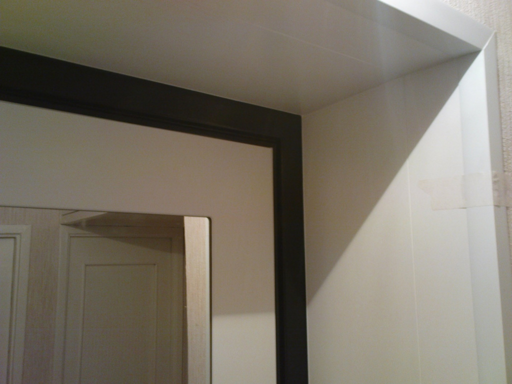 Design interiérových dveří s přídavnými panely