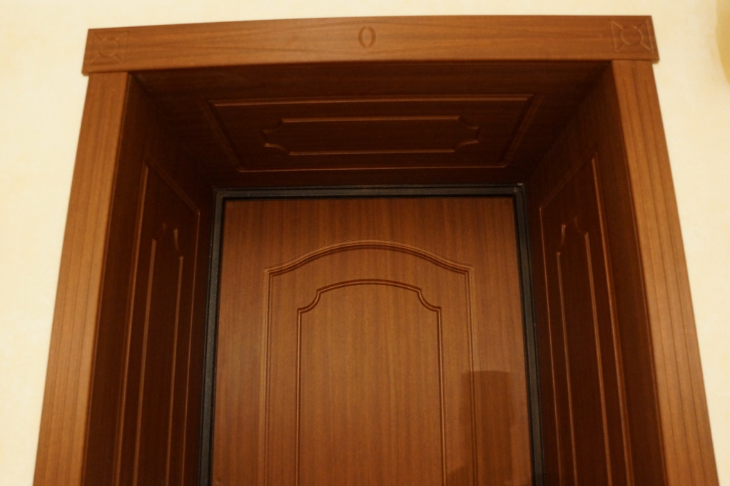 Další panely po instalaci dveří