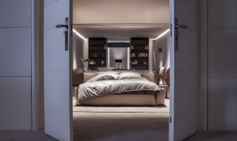 Раздвижные двери или распашные — какие лучше? Раздвижные двери или распашные — какие лучше?